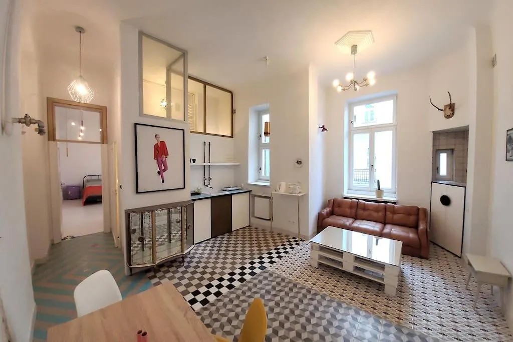 Pop Apartment Nowogrodzka Varsovia